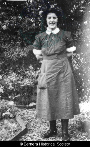 Photo of photos/Catherine Mary MacLennan abt 1918-2005 portrait